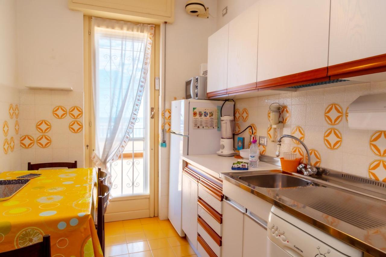 168B - La Terrazza Sul Mare, Casa A 10 Minuti Da Spiaggia, Parcheggio Privato Gratis San Remo Kültér fotó