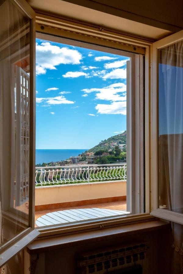 168B - La Terrazza Sul Mare, Casa A 10 Minuti Da Spiaggia, Parcheggio Privato Gratis San Remo Kültér fotó