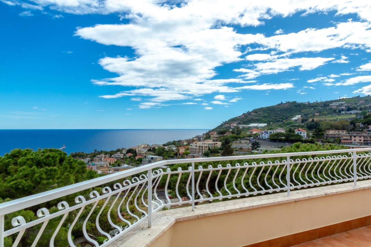 168B - La Terrazza Sul Mare, Casa A 10 Minuti Da Spiaggia, Parcheggio Privato Gratis San Remo Kültér fotó